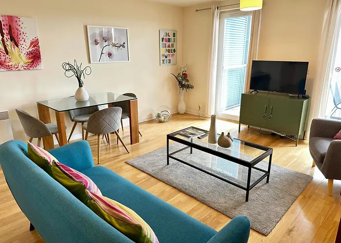 Signet Apartments - The Triangle