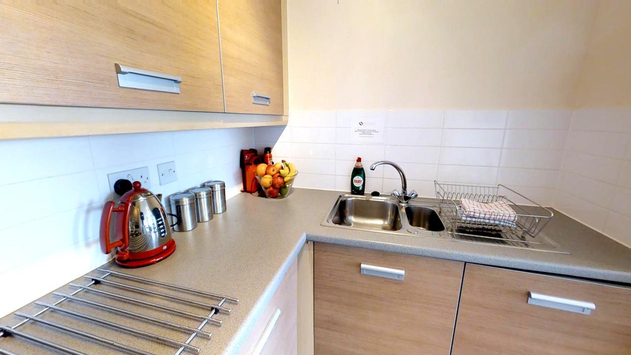 Signet - The Triangle Apartment